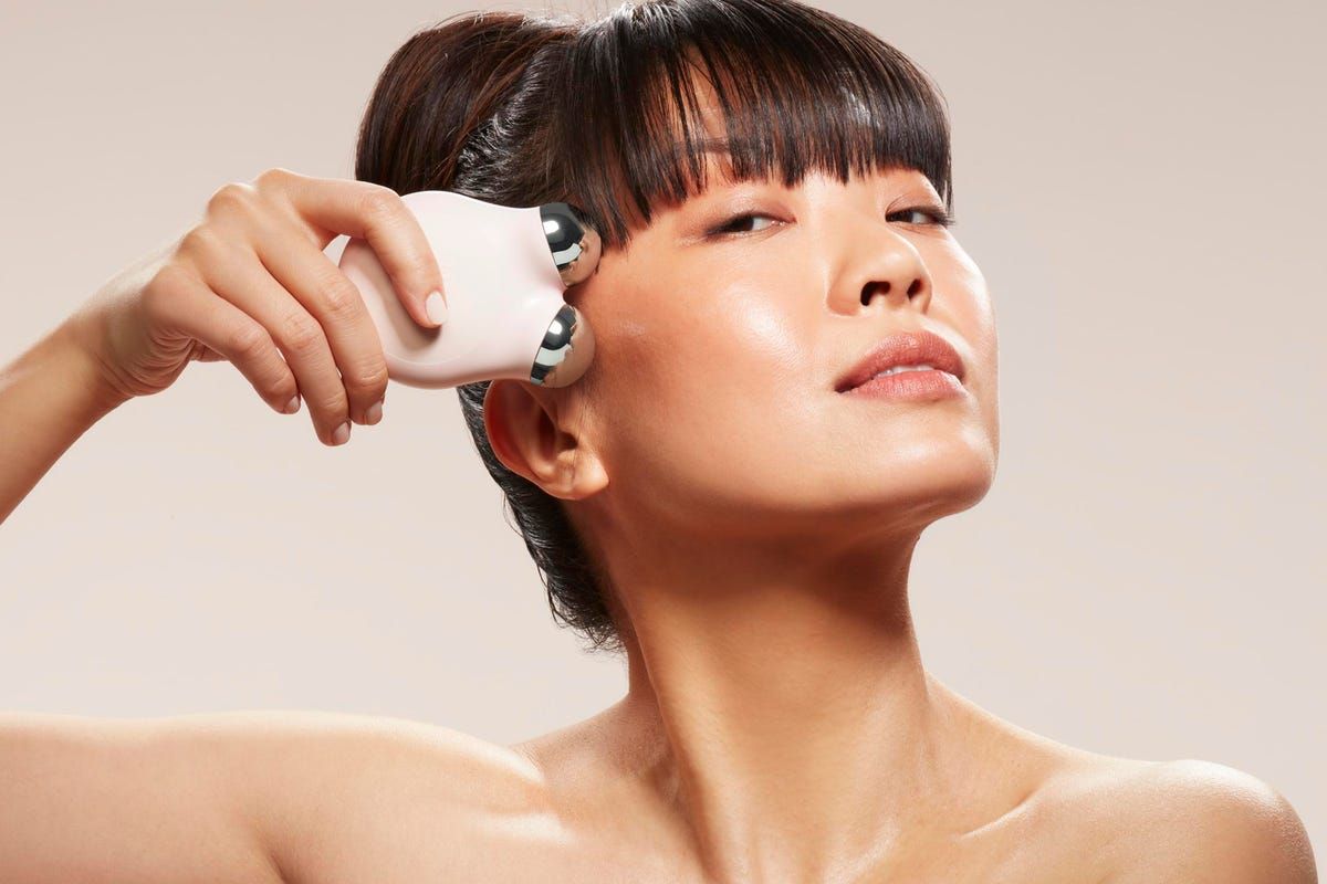 NuFACE Trinity in routine use — the microcurrent ritual at clinical output